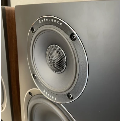 Elac UBR62 Black Friday